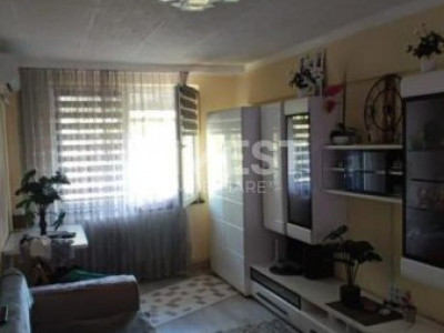 Apartament 1 camera, decomandat, etaj 2, mobilat, Frumoasa
