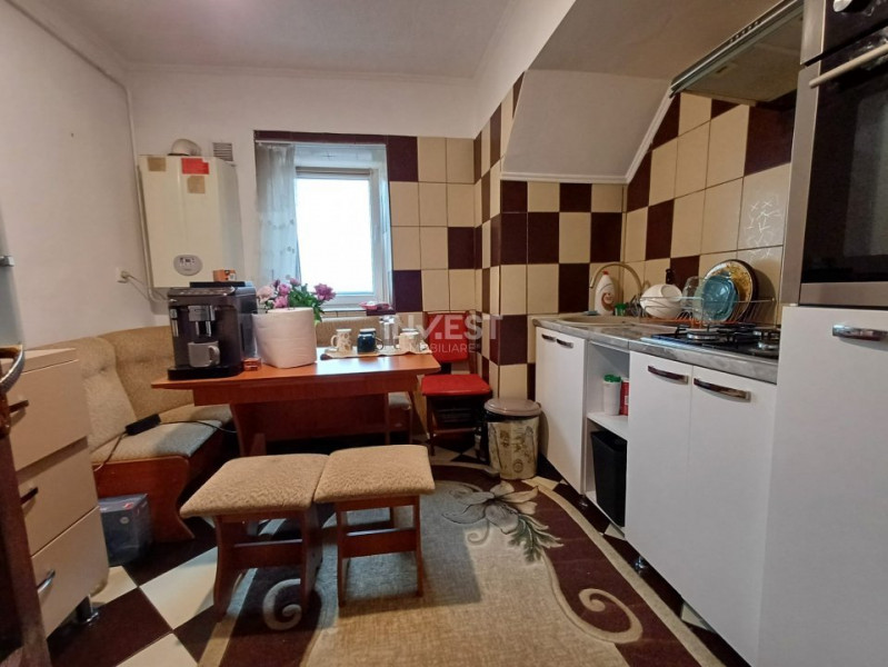 Apartament 3 camere, decomandat, 70 mp, mobilat, Nicolina 2