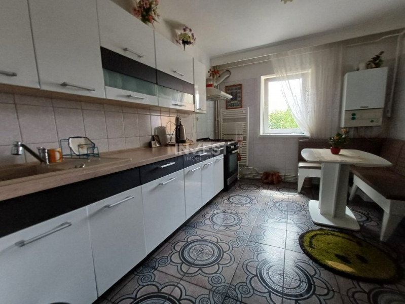Apartament 4 camere decomandat, 80 mp, etaj 1/4– Frumoasa, 2 băi, 