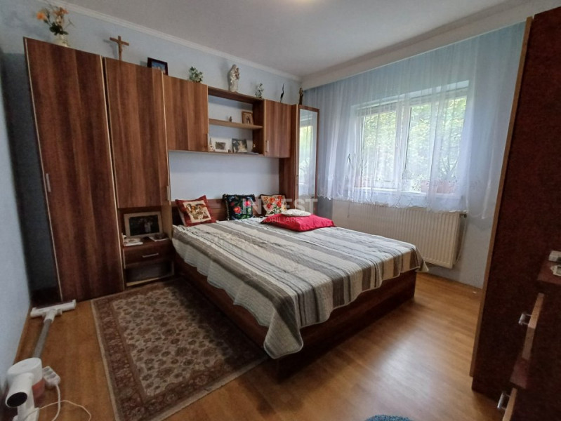 Apartament 4 camere decomandat, 80 mp, etaj 1/4– Frumoasa, 2 băi, 