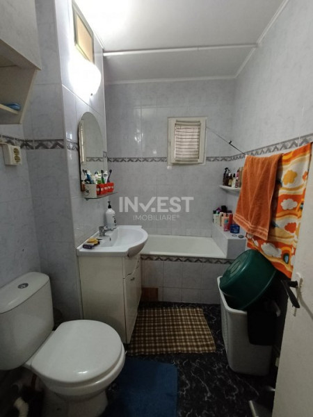 Apartament 4 camere decomandat, 80 mp, etaj 1/4– Frumoasa, 2 băi, 