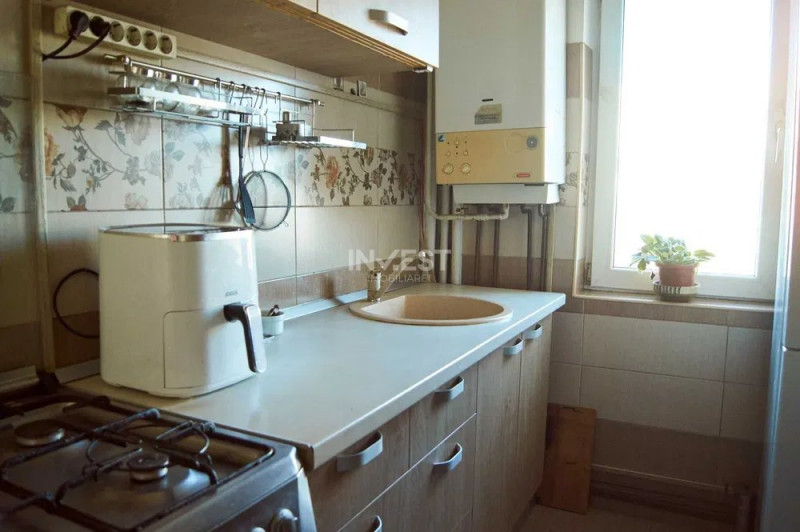 Zimbru- Apartament 3 camere, etaj 2- 90.500 euro 