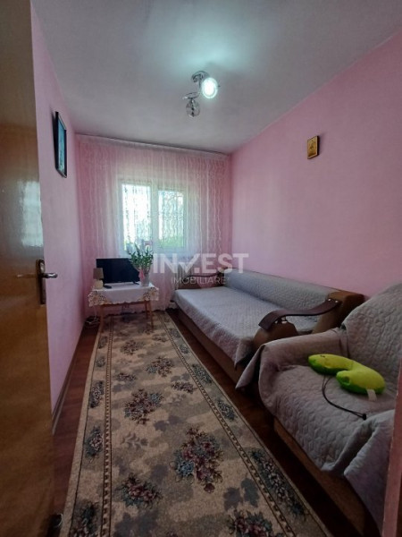Dacia- Apartament 3 camere decomandat- Liber 