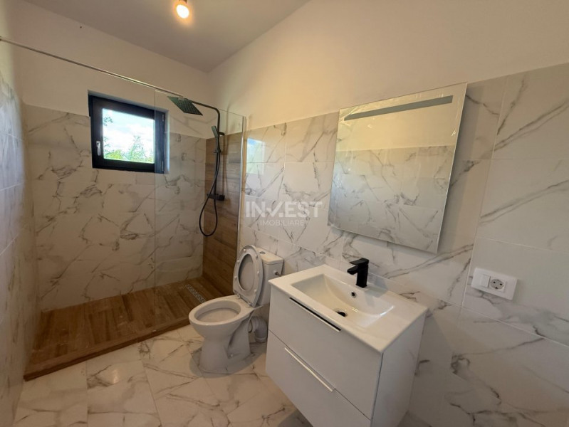 Duplex cu 4 camere in Valea Adanca