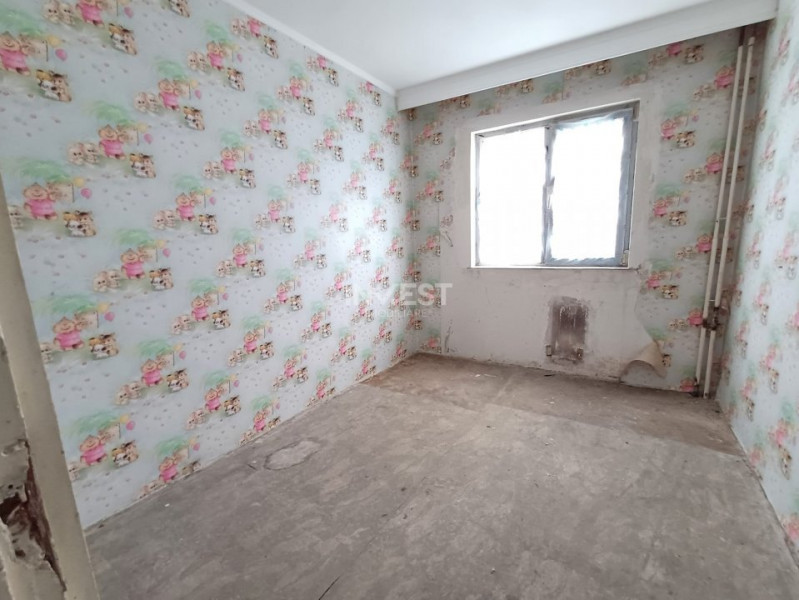 74.900 euro- 3 camere, etaj 1/4, bloc fără risc, Zimbru