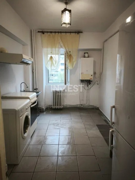 Apartament 2 camere, decomandat, Nicolina, etaj intermediar