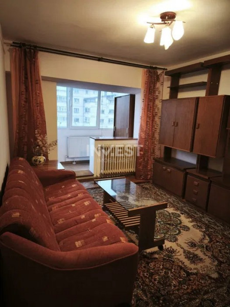 Apartament 2 camere, decomandat, Nicolina, etaj intermediar
