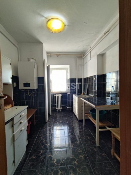 Apartament de vanzare, 3 camere, decomandat, zona Moara de Foc, Iasi