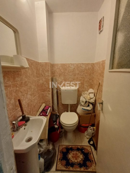 Apartament de vanzare cu 3 camere si 2 bai- zona Dacia 