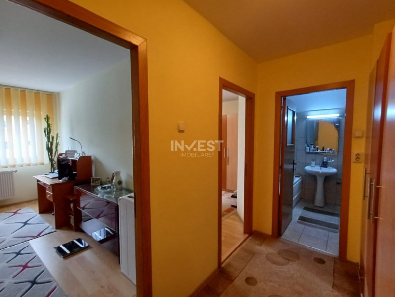 Apartament 3 camere, 2 bai, inclus garaj si boxa, zona Pacurari, Iasi