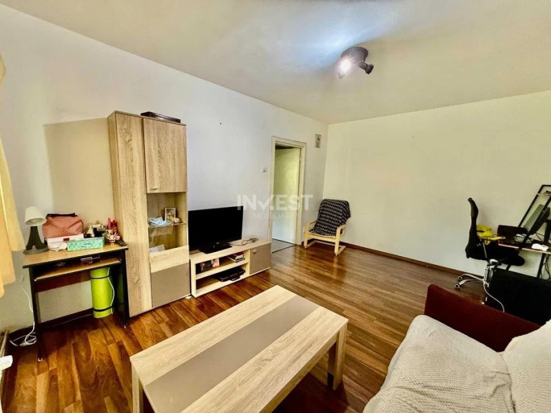 Apartament 2 camere - etajul 2 - Podu Roș, Liceul Racoviță