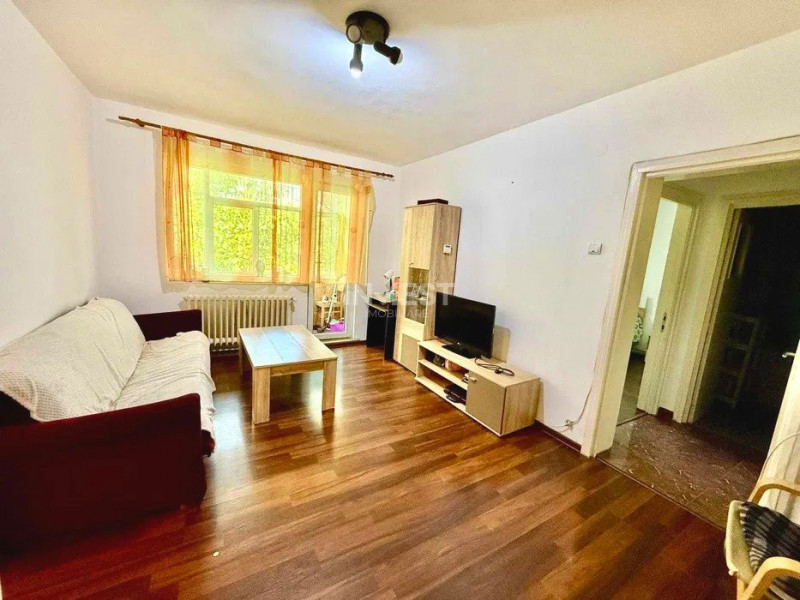 Apartament 2 camere - etajul 2 - Podu Roș, Liceul Racoviță