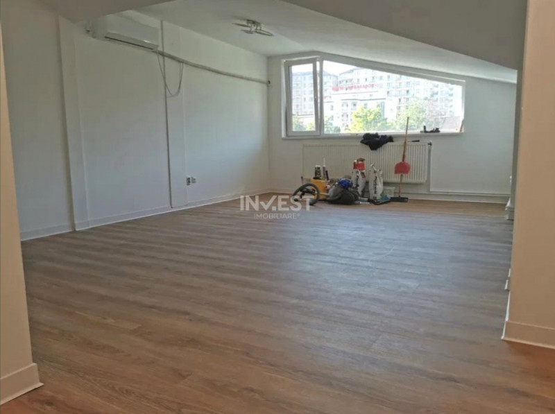 3 CAMERE DECOMANDAT ROND ERA