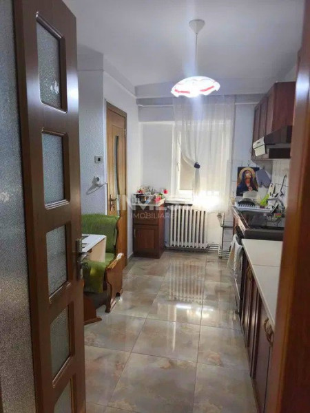 Apartament 3 camere decomandat-Garaj+Boxa-Tatarasi-Oancea-bloc 1988