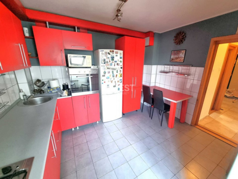 Apartament  de vanzare, 3 camere si 2 bai, zona Moara de Foc, Iasi