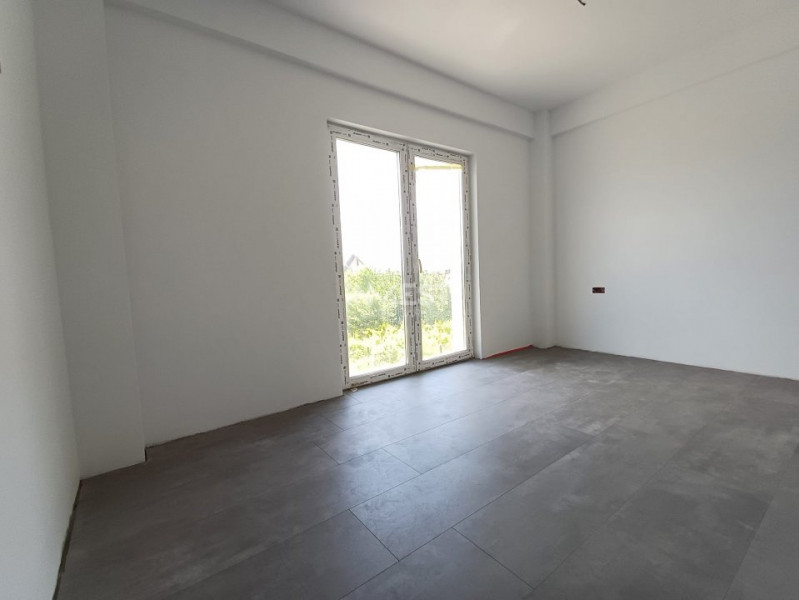 CASA DE VANZARE , FINALIZATA , 900m de  Family Market MIROSLAVA