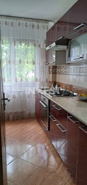 Apartament 2 camere - etaj intermediar - Podu Roș, Liceul Racoviță