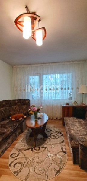 Apartament 2 camere - etaj intermediar - Podu Roș, Liceul Racoviță