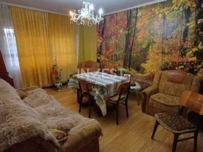 Apartament de vanzare cu 3 camere si 2 bai- zona Dacia 