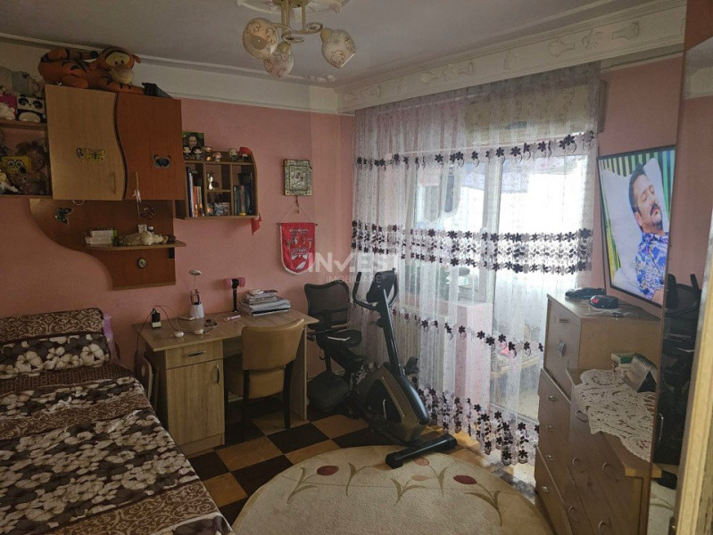Apartament 2 camere decomandat - etaj intermediar - Baza 3