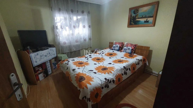Apartament cu 4 camere de vanzare in Dacia 