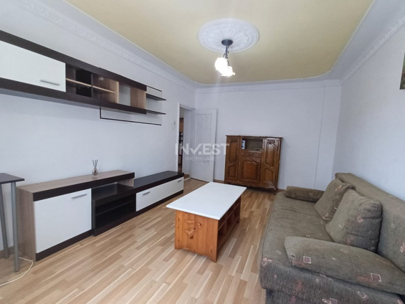 Apartament de vanzare 2 camere, decomandat, zona Pacurari - OMV, Iasi