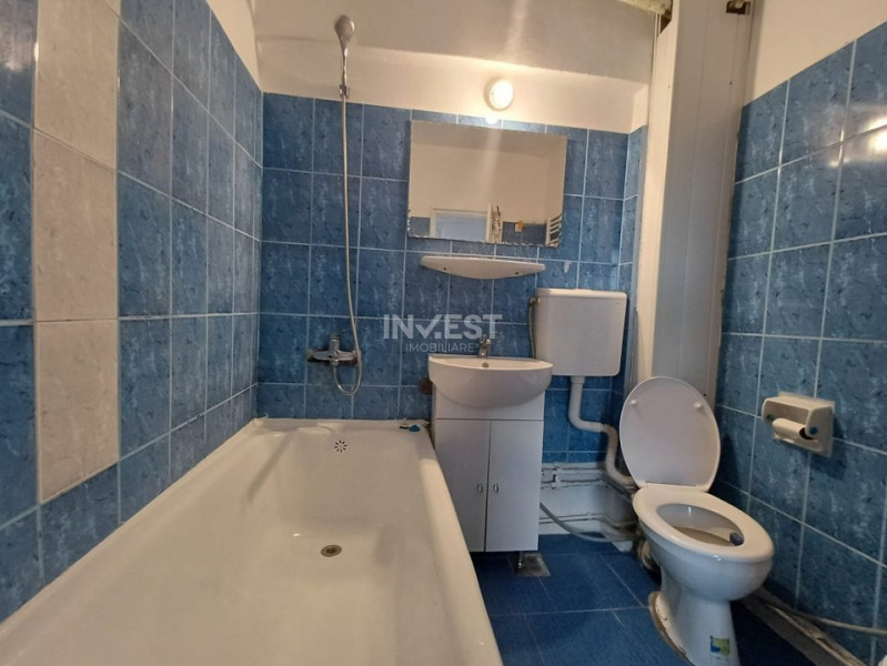 Apartament de vanzare 2 camere, decomandat, zona Pacurari - OMV, Iasi
