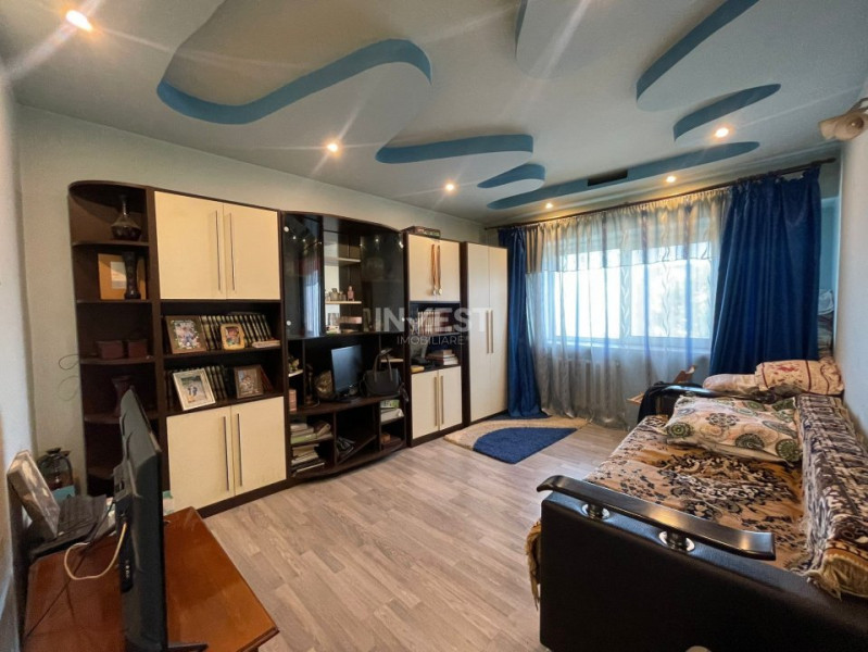 Apartament de vanzare 3 camere si 2 bai, zona Moara de Foc, Iasi