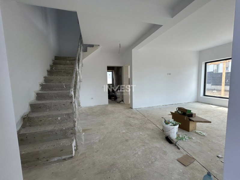 Casă 4 camere de vânzare,  Mutare rapidă, Vișani – Bucium, Iași