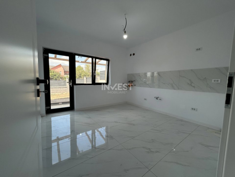 Casă 4 camere de vânzare,  Mutare rapidă, Vișani – Bucium, Iași