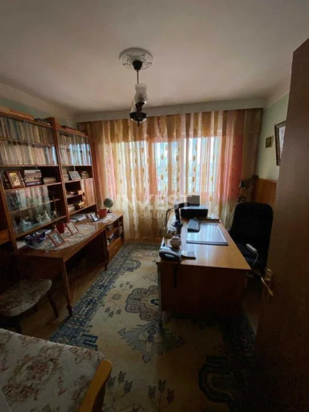 Apartament de vanzare cu 4 camere in zona Mircea cel Batran - 92mp 