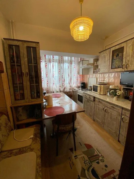 Apartament de vanzare cu 4 camere in zona Mircea cel Batran - 92mp 