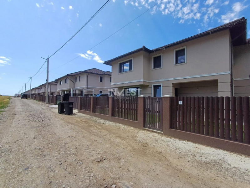 CASA MIROSLAVA LA PADURE 