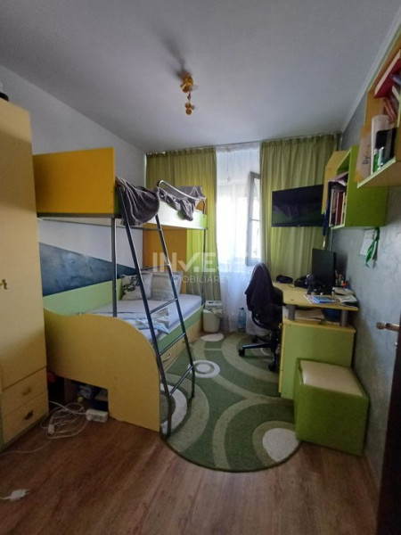 Apartament cu 3 camere de vanzare in zona Zimbru-Mobilat si utilat 