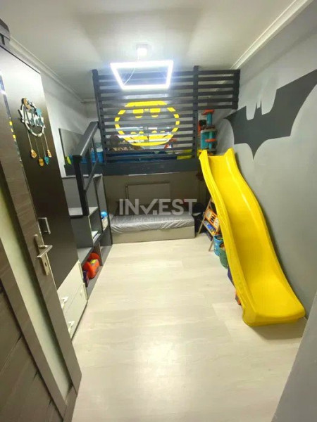 Apartament 3 camere - etaj 3 - Podu Roș 