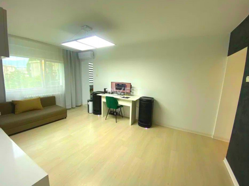 Apartament 3 camere - etaj 3 - Podu Roș 