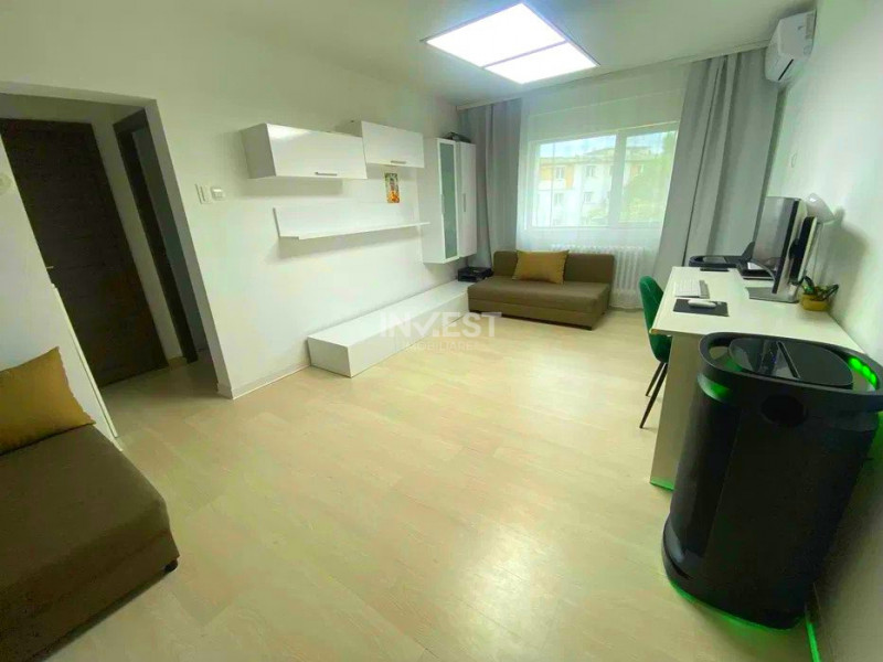 Apartament 3 camere - etaj 3 - Podu Roș 