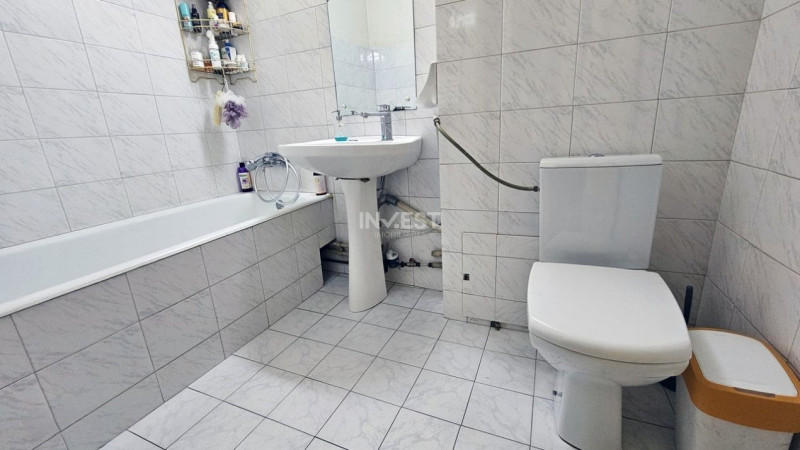  Apartament de vanzare, 3 camere si 2 bai, zona Gara - Mc Donalds, Iasi