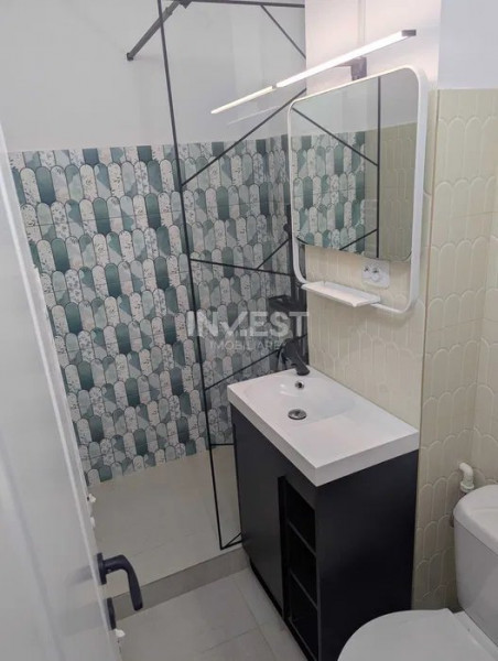 Apartament cu 3 camere de vanzare in zona Zimbru- Renovat 