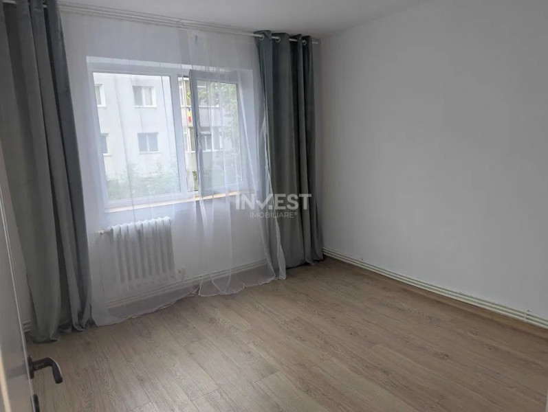 Apartament cu 3 camere de vanzare in zona Zimbru- Renovat 