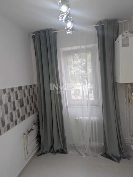 Apartament cu 3 camere de vanzare in zona Zimbru- Renovat 