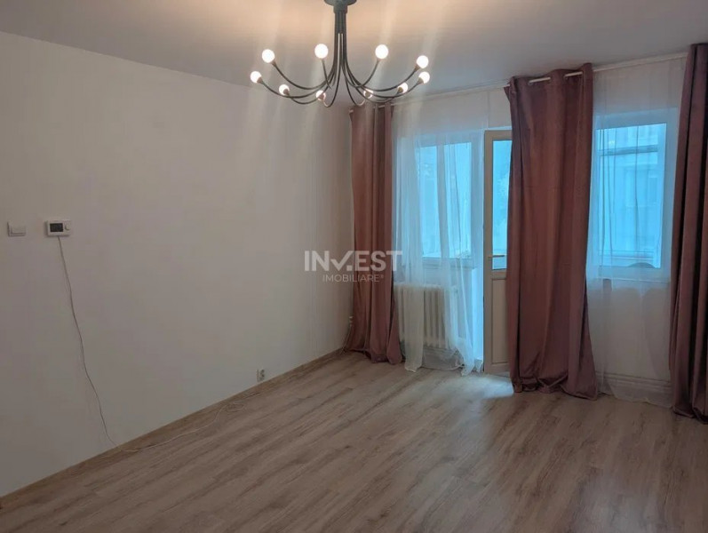 Apartament cu 3 camere de vanzare in zona Zimbru- Renovat 