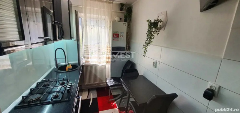 Apartament cu 3 camere de vanzare in zona Zimbru, renovat si mobilat 