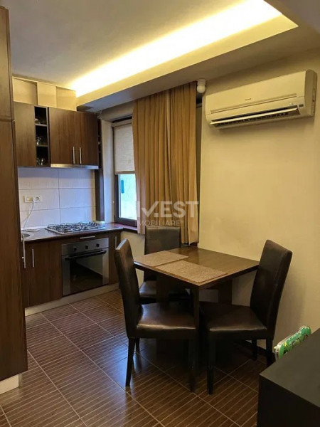 Piata Unirii-apartament cu 2 camere 