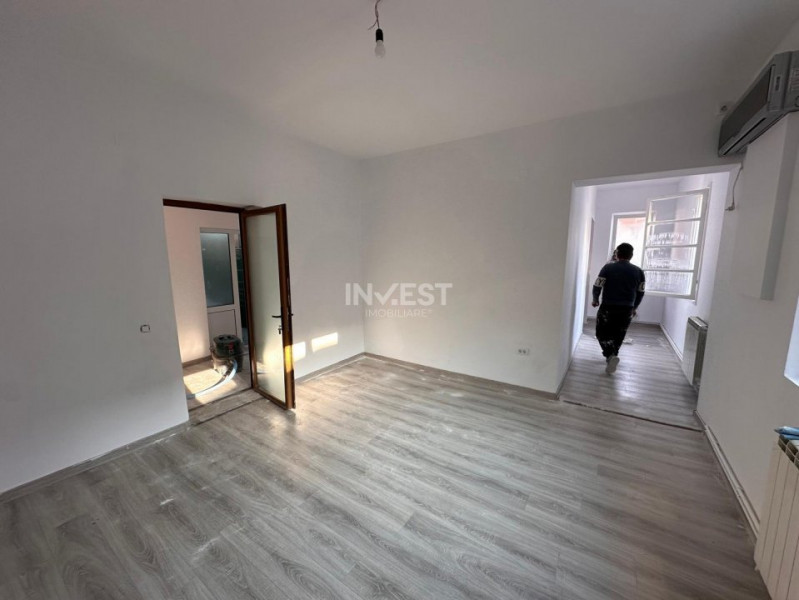 CENTRU- apartament 5 camere  etajul 1 
