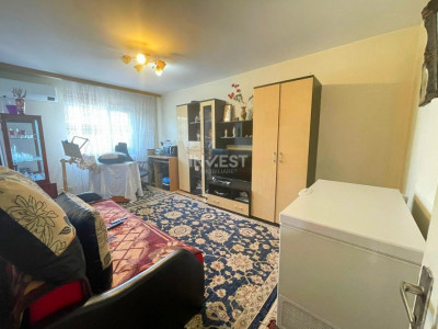 Apartament 3 camere decomandat-Pod de Fier-etaj 2