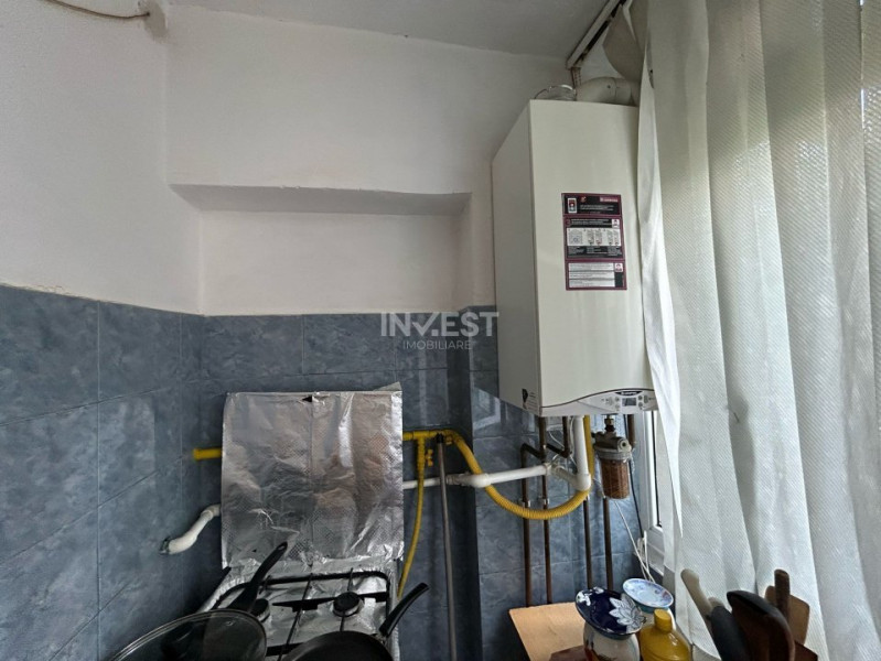 Apartament 2 camere, decomandat, Nicolina, etaj intermediar