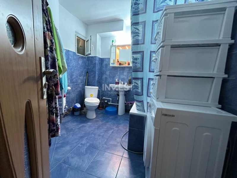 Apartament 2 camere, decomandat, Nicolina, etaj intermediar