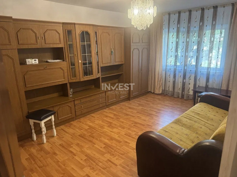 Apartament 2 camere, decomandat, Nicolina, etaj 1, Iasi