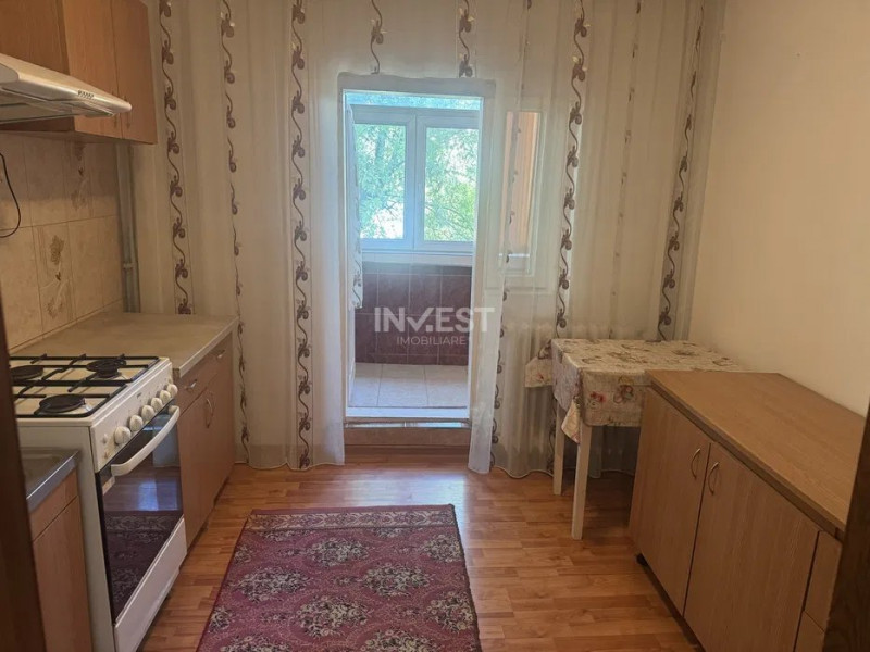 Apartament 2 camere, decomandat, Nicolina, etaj 1, Iasi